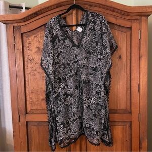 Merona black/white sheer  floral print coverup.   NWOT